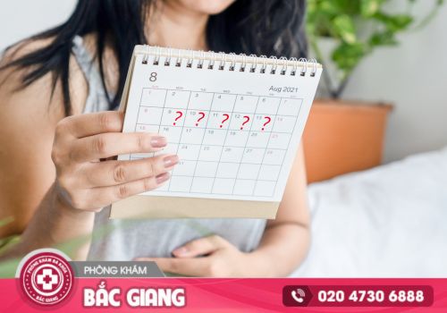 mất kinh bao lâu có thai