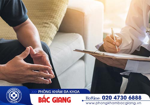 Vùng kín bị chảy mủ sau khi quan hệ là bị gì?